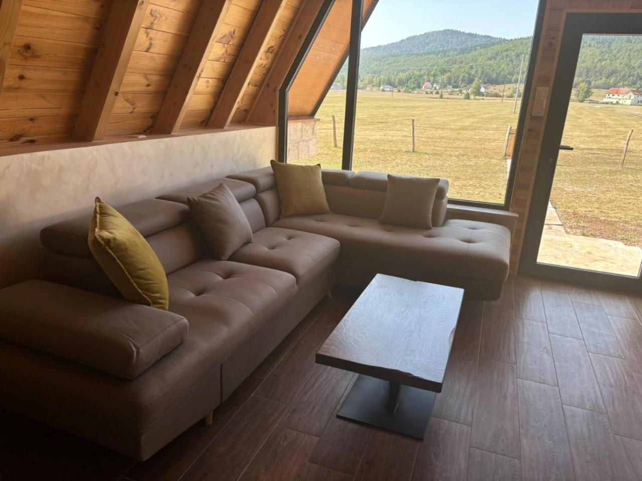 Villa Sunrise House à Plužine Extérieur photo